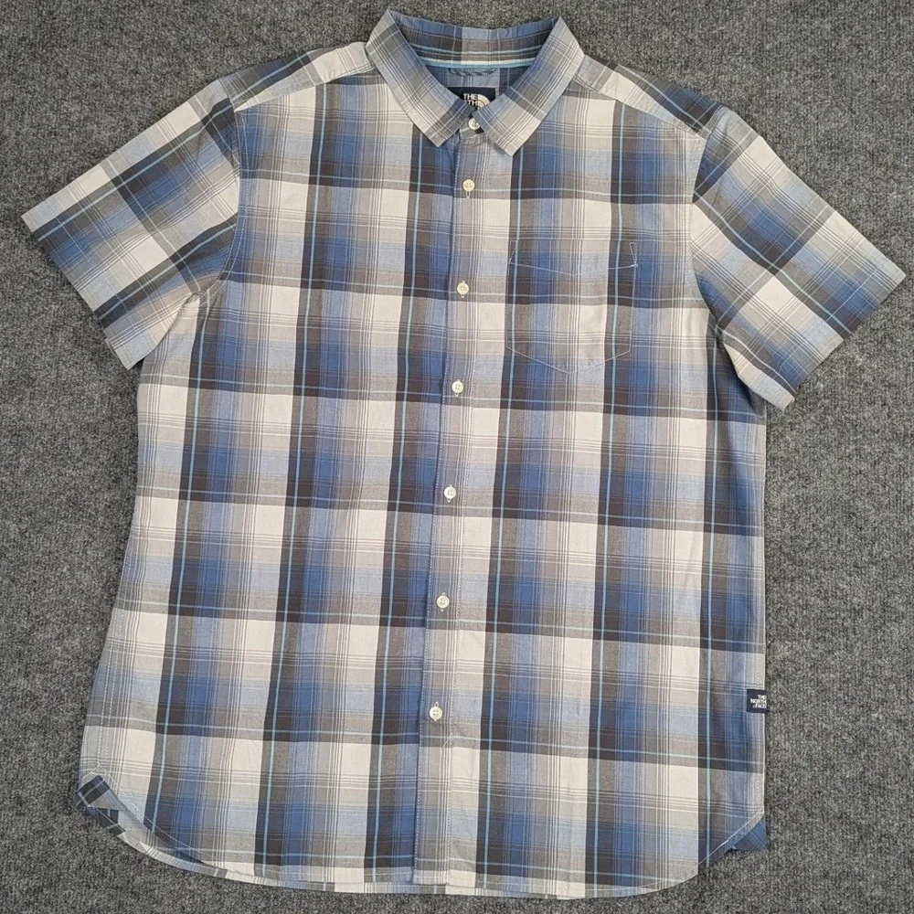 The North Face Mens XL Blue Grey Plaid Short Sleeve Button Up Shirt Logo Tag